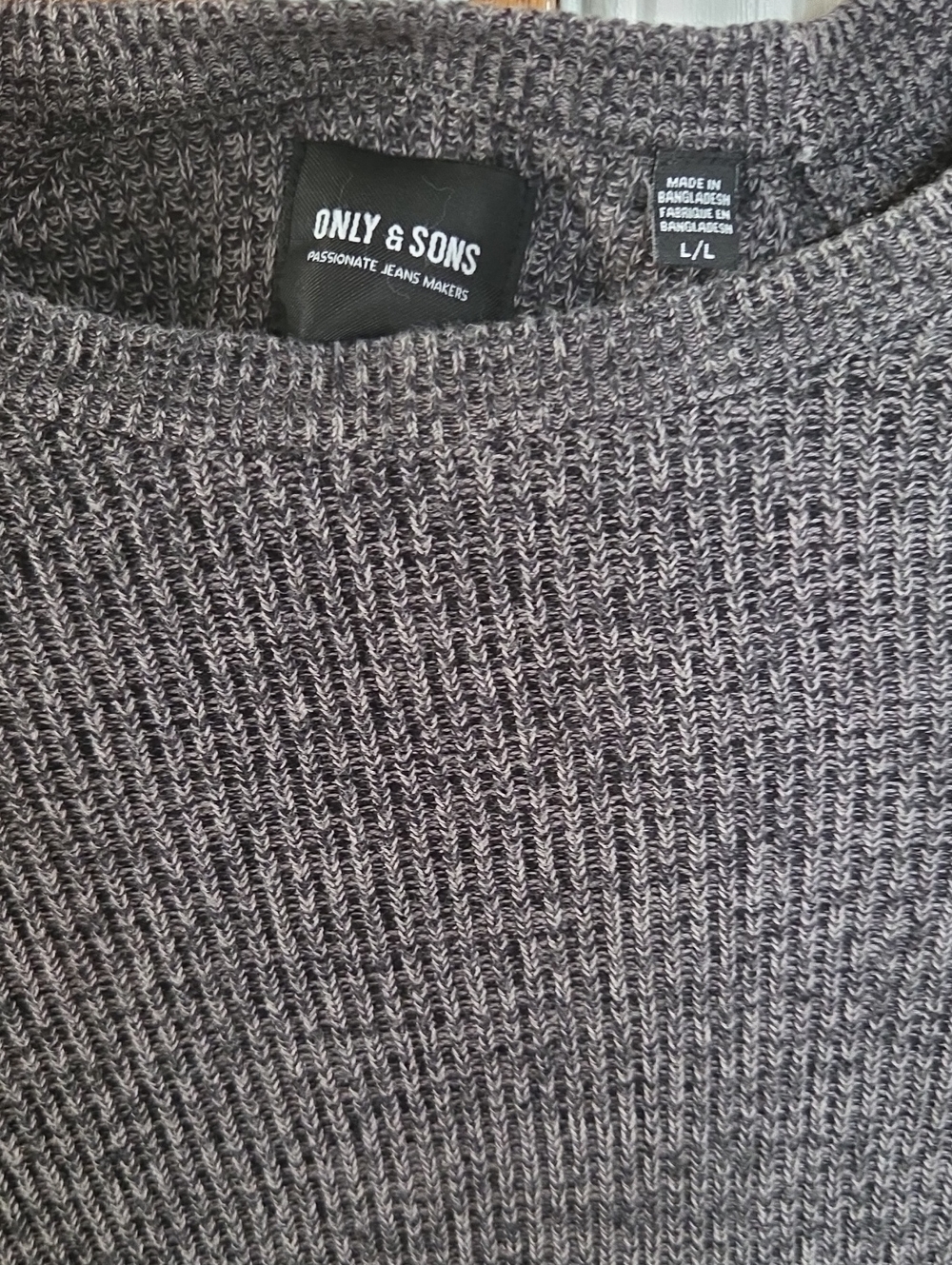 ONLY & SONS Men's Large Charcoal Gray Crewneck Knit Sweater